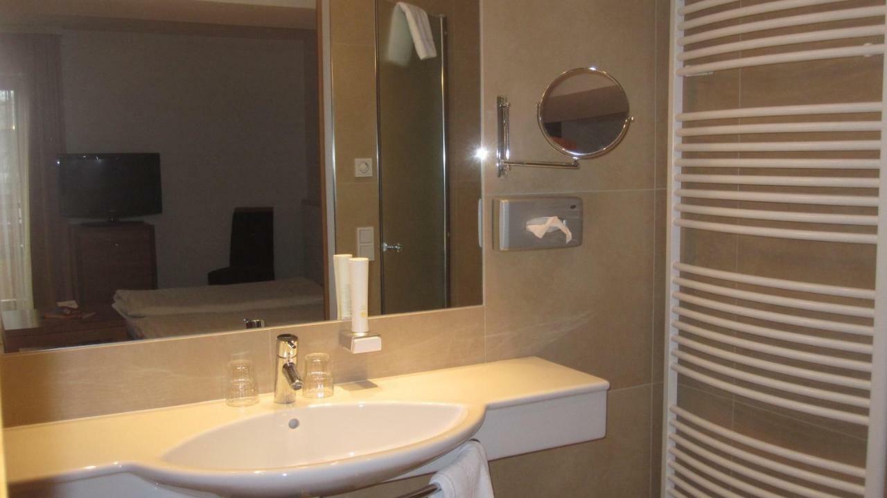 Hotel Badhaus Zell am See Cameră foto